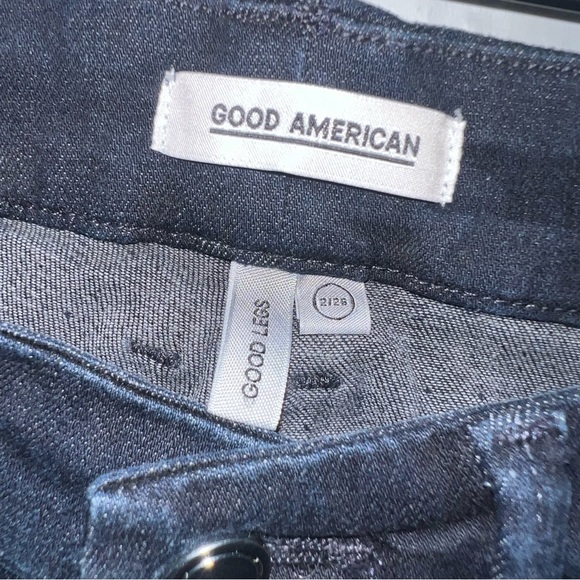 Good American Good Legs Skinny Crop Jean - Picture 6 of 8